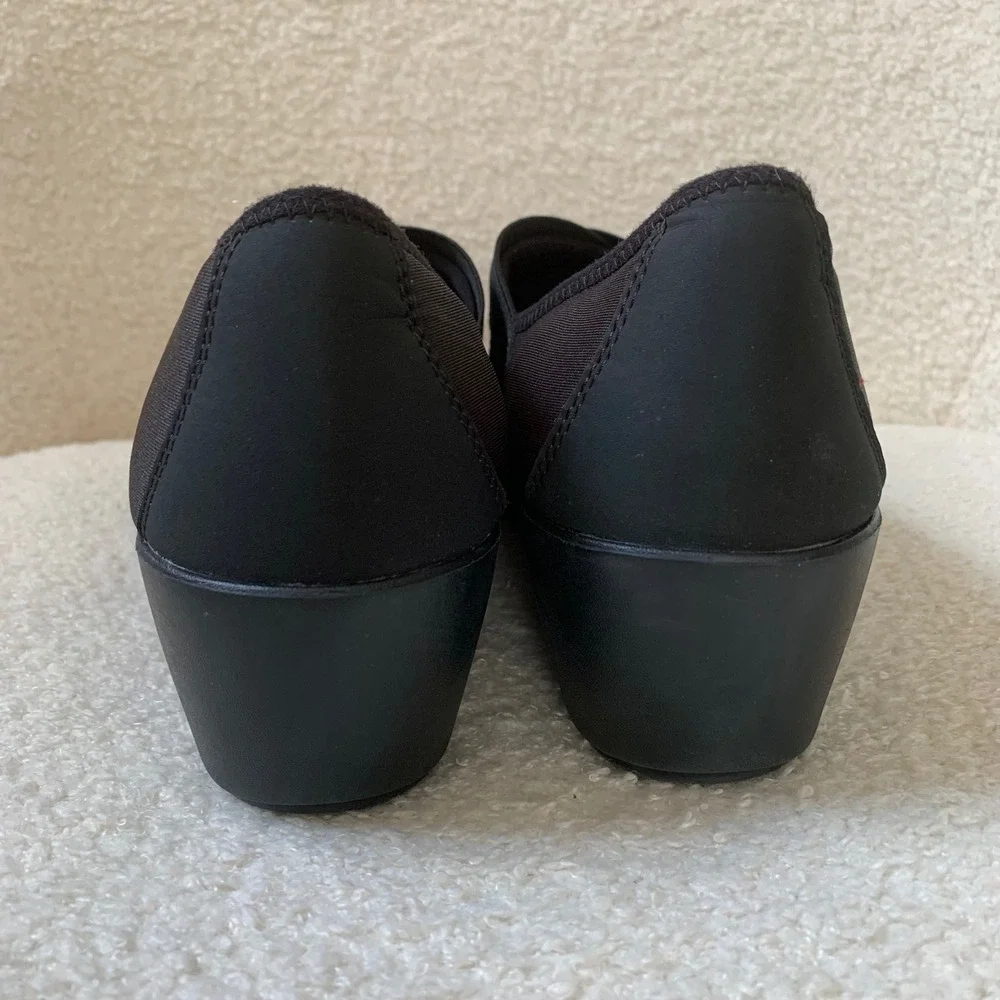 Crocs Women's Busy Day Stretch Wedge Dual Comfort Black Size 11 Slip On Shoes